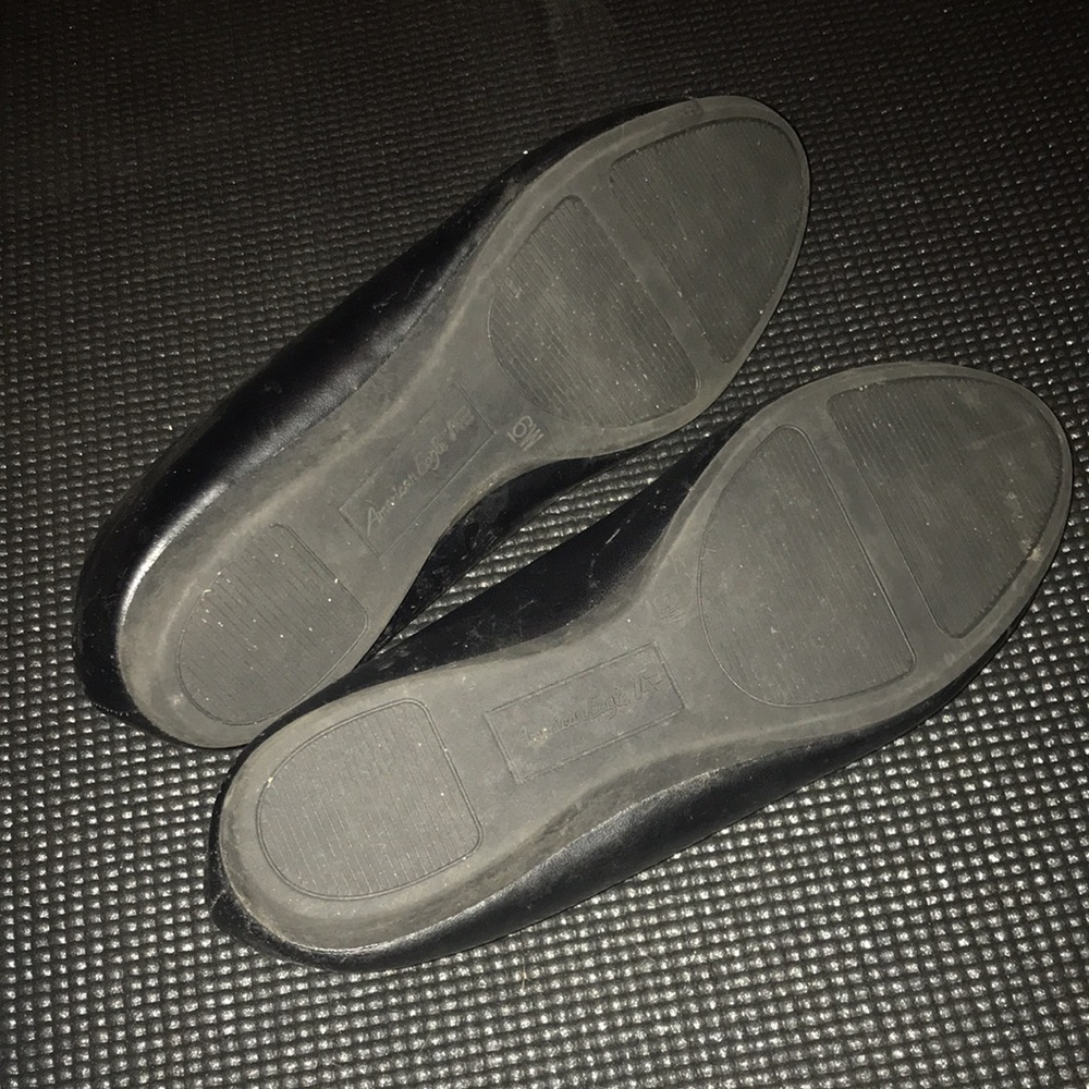 Black Flats - Picture 2 of 2